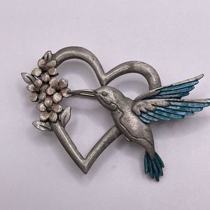 Signed JJ Jonette hummingbird heart pin brooch